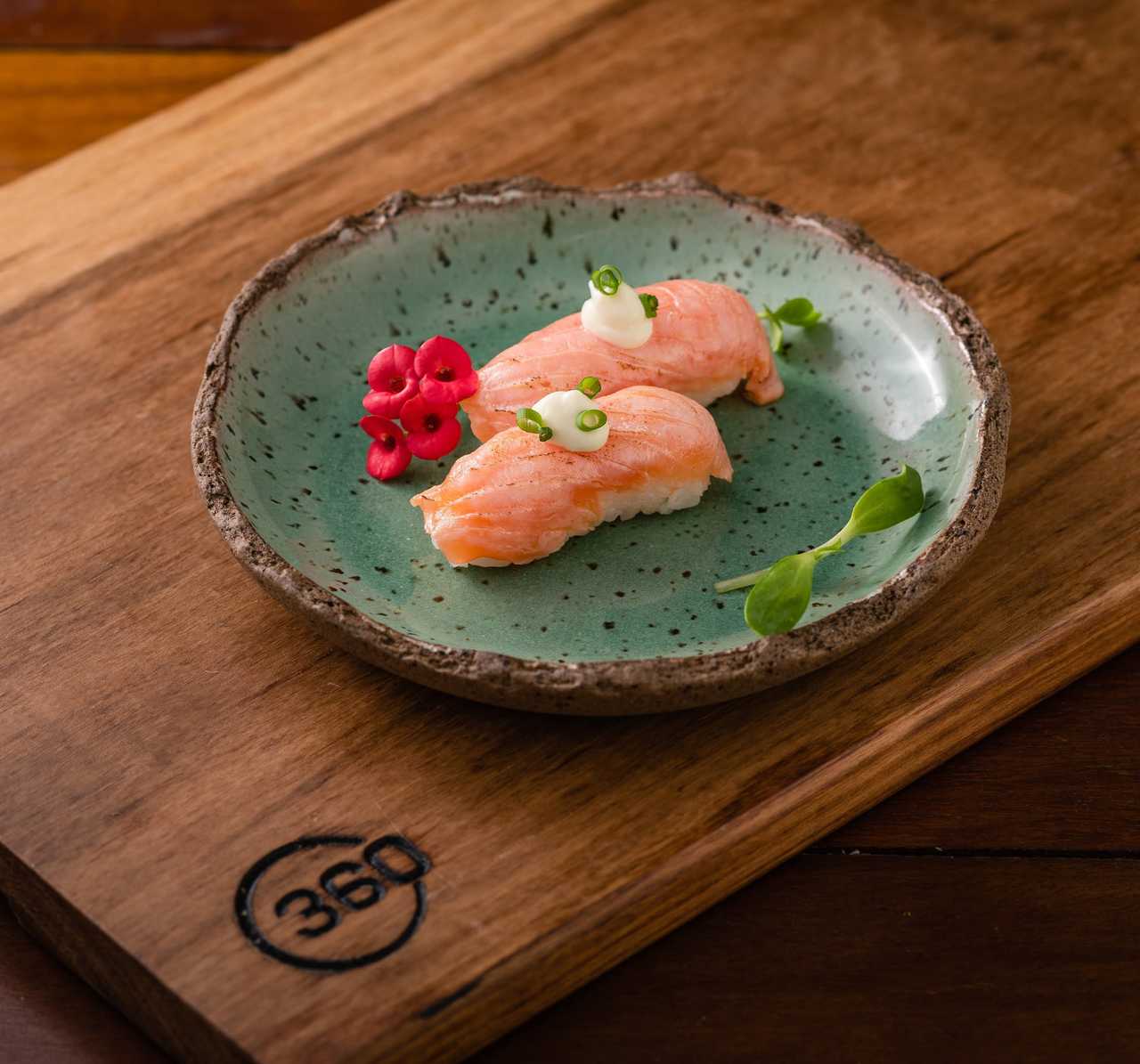 Niguiri Salmão Maçaricado