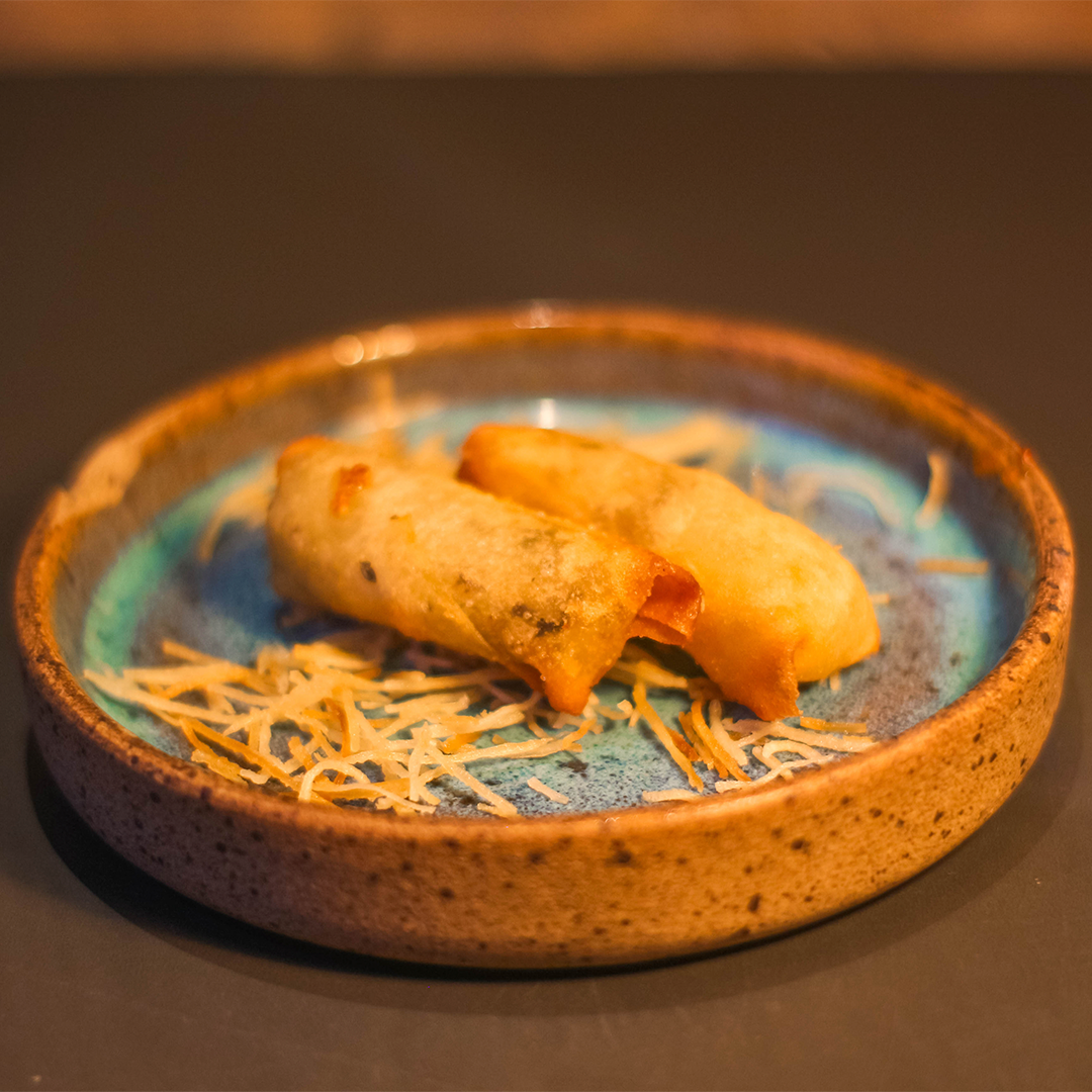 Rolinho Primavera de queijo